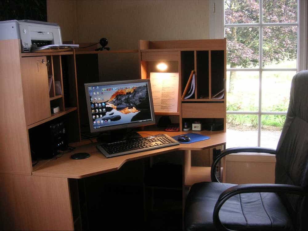 Cortinas, lamparas y accesorios para acondicionar ambientes de trabajo